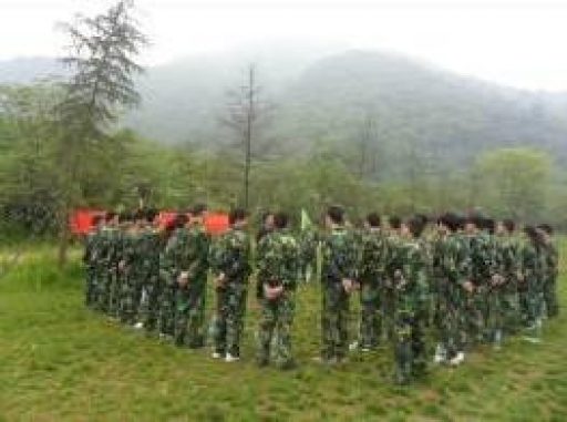 你、我、他，團隊精神不可擋 ——記拓展